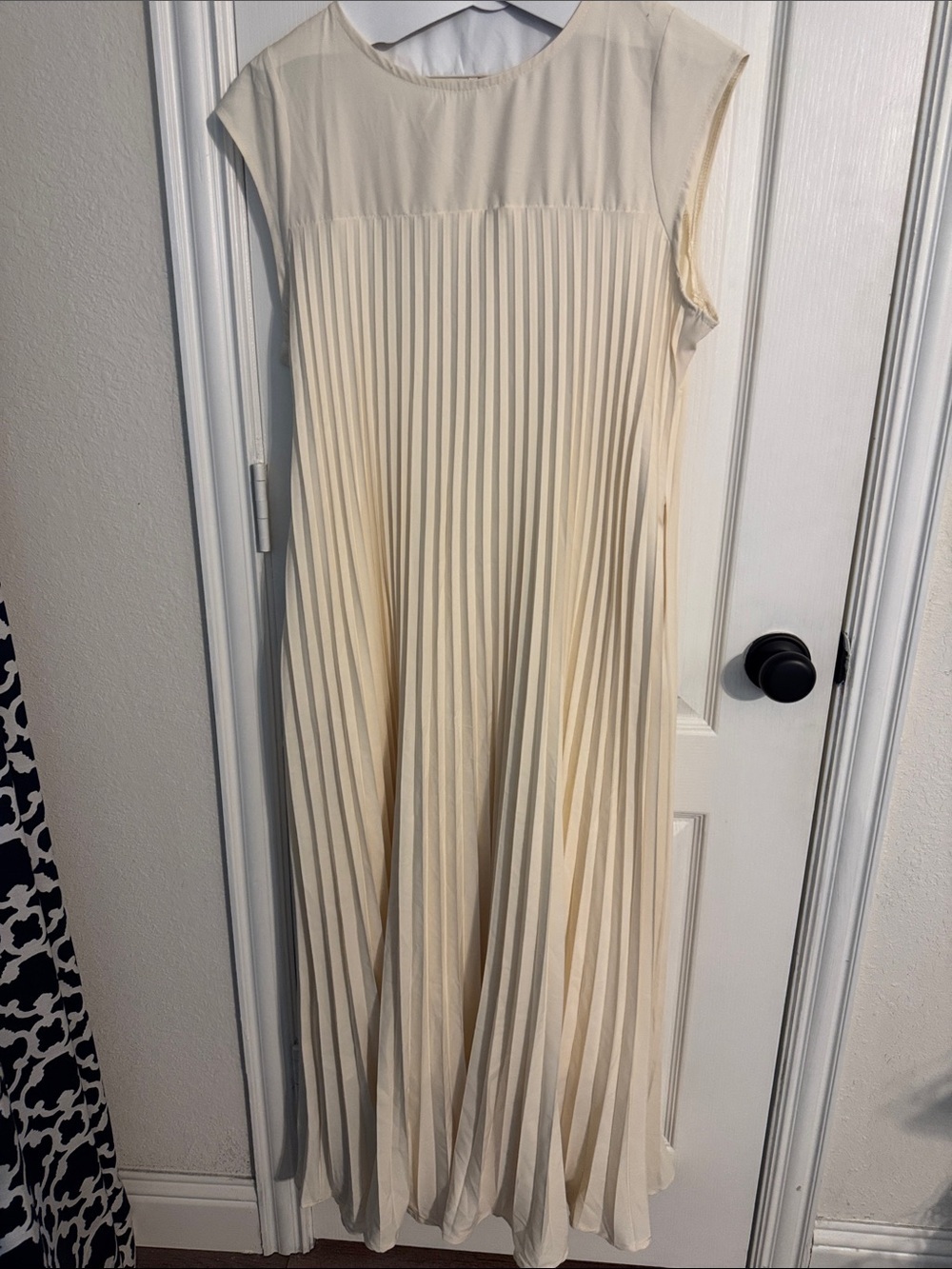Pleated Cream Sleeveless Maxi Dress